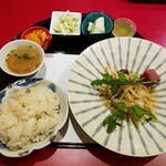 FRENCH JAPONEZE Maruyama - 白身魚のクレピネット包み香草と椎茸風味