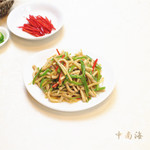 Stir-fried peppers and shredded pork