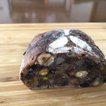 ラトリエ ドゥ プレジール - ナッツとフルーツぎっしり