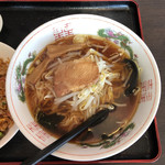 中華料理 しん源 - 料理写真:醤油ラーメン