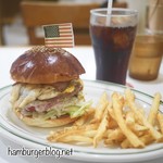 THE SMILE - THE SMILE Burger（ザ・スマイルバーガー）