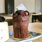 パティスリーもりん - ショコランタン@どっしりとしたガトーショコラの塔。チョコレフリーク悶絶の濃厚重量級ケーキ
