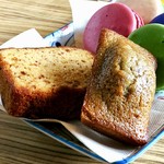 パティスリーもりん - 讃岐カステイ羅(無花果)@パウンドケーキの食感とカステラの強い甘み。プチプチのいちじく食感がインパクト、がらんの石畳ピスタチオ＠ピスタチオのフィナンシェ