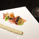 ソーニ・ディ・ソーニ - 前菜：グリーンアスパラガスのムース