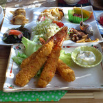 お食事処うおよし - 料理写真:海老フライ定食　1300円（ﾃﾞｻﾞｰﾄｺｰﾋｰ付）