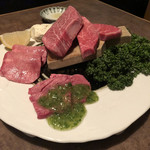 肉ト小料理 馴れうし - 