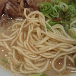 ラーメン尊 - 麺アップ