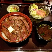 赤坂 津つ井 総本店 - ビフテキ丼