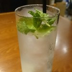スパイスバル猫六 - ライムとミントのビネガーソーダ