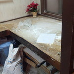 かま福 - うどん打ち場