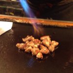 千鶴 - バーナーでの炙りもこれまた旨いのさ