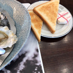 CAVIAR HOUSE & PRUNIER SEAFOOD BAR - トースト&バター