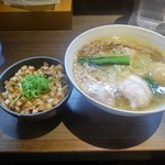 支那そばや - 味玉山水地鶏ワンタン塩らぁ麺&きざみチャーシューごはん