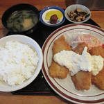 居酒屋八光 - 【ランチ】 白身魚フライ定食 木曜日は\700