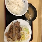 松屋 - 豚ロース生姜焼定食650円。