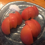焼鳥 酉たけ - 季節のメニュー2 熊本のフルーツトマト　塩で甘みを感じつついただきます