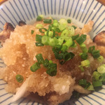 焼鳥 酉たけ - ここに来たらマスト2 皮ポンです　焼いてカリッとさせた皮に大根おろしとポン酢　美味しくないわけがない