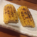 焼鳥 酉たけ - 今日は野菜焼きを挟みました　とうもろこしとジャンボ獅子唐・・・あれ獅子唐食べちゃった（笑）