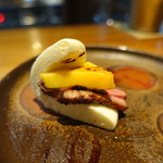 明道町中国菜 一星 - 鴨：フランス産、そのままと万頭サンドで♪