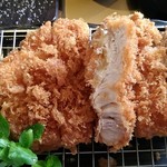 東京とんかつあげは - お肉アップ。適度な脂。