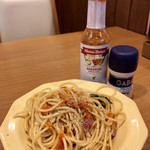 ココス - ★Pastaにはbaconとspinach☆
            奥に見えるhot sauceはMer６さ
            んオキニーsauce♡ BPと共に★