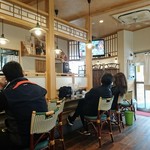 かまや食堂 - 10:30～の営業だが10:00前には客が入ってます（笑）