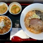 うまい処　キマジメ屋 - ランチＡセット(濃厚魚介とんこつラーメン・ミニ冷やしマーボ丼・小鉢２種)