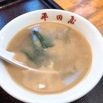 そば食堂 平田屋 - 謎の味のスープ