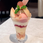 資生堂パーラー - 和歌山県 酒井農園産 あらかわの桃のパフェ