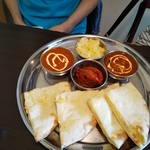 インド本場カレーラマ - チーズナンセット