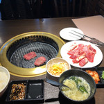 Kokusangyuu Yakiniku Kuidon - 