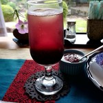 ガーデンカフェもも - ブルーベリー＆黒カシスソーダ(420円)