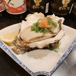 男鹿半島 - 牡蠣、でかっ！
