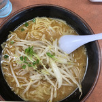 くるまやラーメン - センターからズレてしまいました。