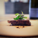 長谷川 稔 - のどぐろの炭火焼き 賀茂茄子 タプナードソース