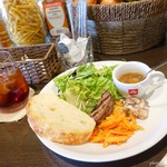 カラテッロ - 2019年5月　パスタランチの前菜とドリンク