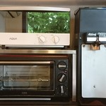 いなだ珈琲舎 - いつの間にかトースターが二台になってました。
      トーストのせいさんせいアップ！