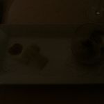 アミューズ、私のスマホにはライトがないんですよ