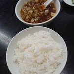 亀や - ニラレバーのライスとスープです♪