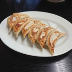亀や - 餃子も うまいんですよ♪