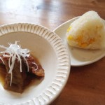 手打ち蕎麦 トナニカ - ★小鉢・おむすび