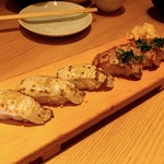 江戸前がってん寿司 - 鯛炙り、まぐろ炙り