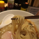 ヌードルズキッチン ガナーズ - 汐そばの麺