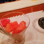 Dining Grill Bar EST - スイカのお通し