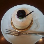 シャンゼリゼ - ヨコスカチェリーチーズケーキ