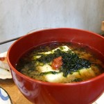 ミソジュウ - いつもと違ういつもの豆腐のおみそ汁。