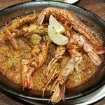 カバカバ - 丸々海老がのっかったパエリヤ！
海老みその風味が濃くて美味しい♪