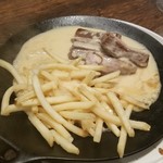 カバカバ - チーズにポテトたっぷりの柔らかステーキ