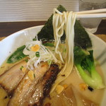 麺屋 奥右衛門 - 白湯スープ　塩白湯麺（麺）