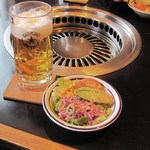 肉の山本 - 生ビール＆サラダ